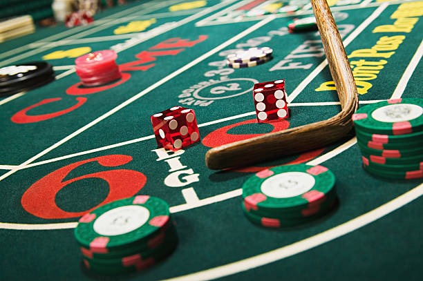 istanacasino login app showing live blackjack and roulette tables